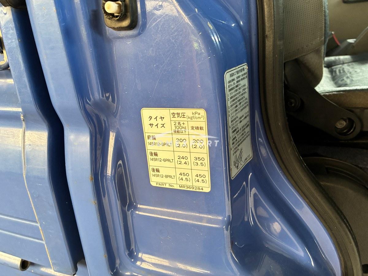 Mitsubishi Minicab Truck 2000 thumbnail 10