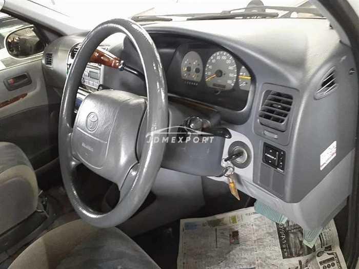 Toyota Granvia 1997 thumbnail 9