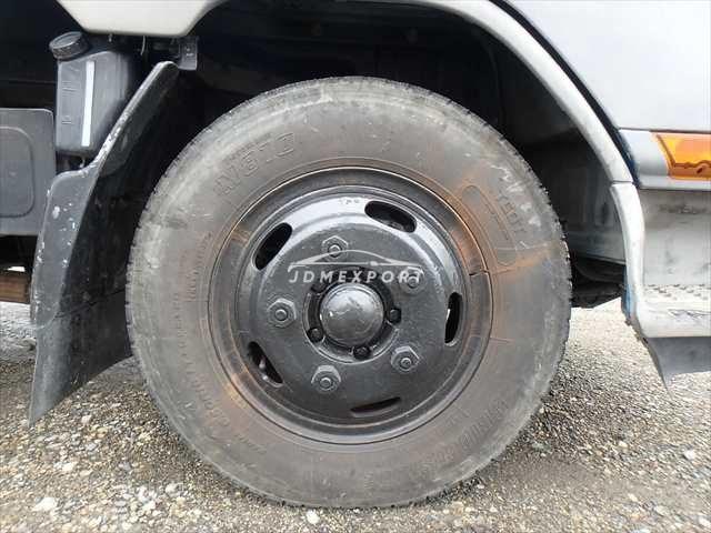 Mitsubishi Fuso Canter 1995 thumbnail 39