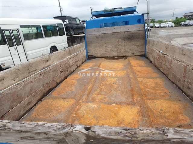 Mitsubishi Fuso Canter 1995 photo 1
