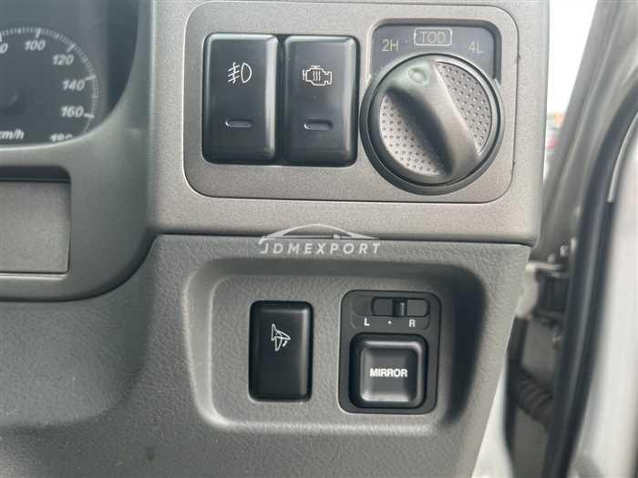 Isuzu Wizard 2000 thumbnail 25