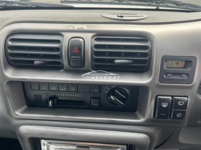 Isuzu Wizard 2000 thumbnail 23