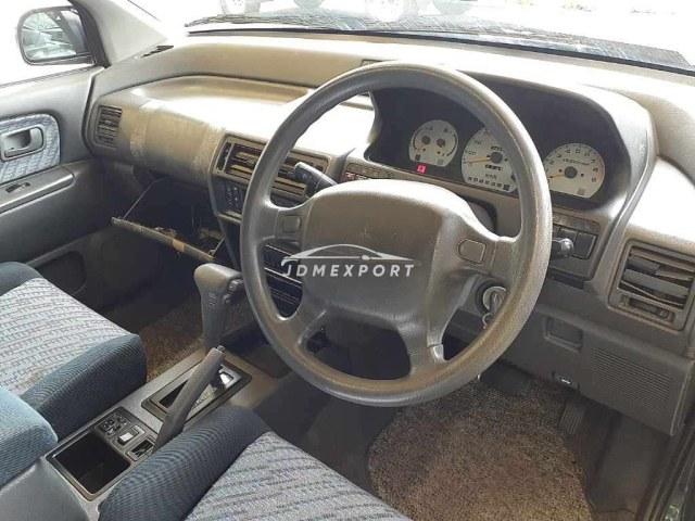 Mitsubishi Chariot 1997 thumbnail 10
