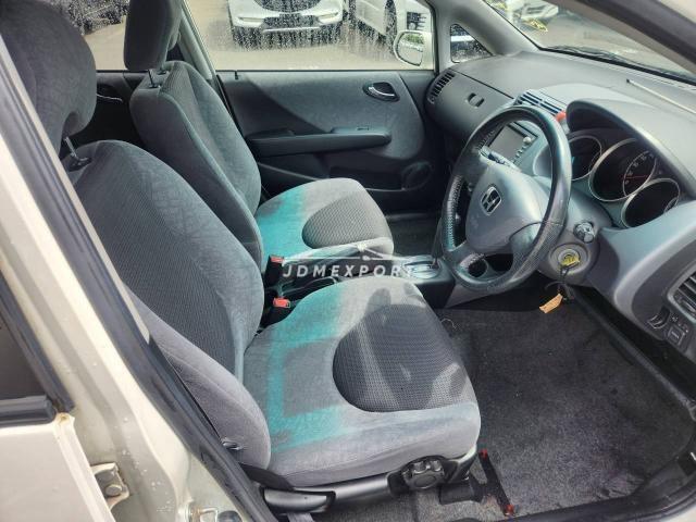 Honda Fit 2001 thumbnail 6
