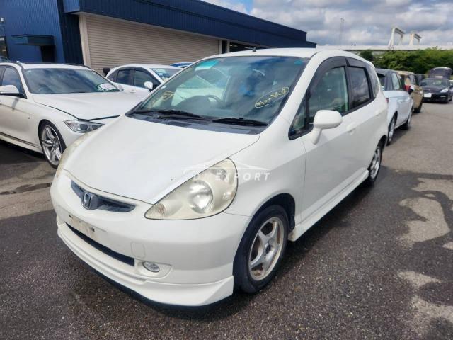 Honda Fit 2001 photo 1