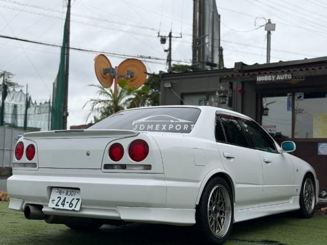 Nissan Skyline 2000 thumbnail 2