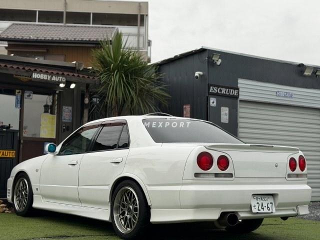 Nissan Skyline 2000 thumbnail 28