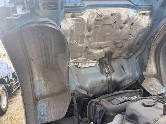 Mitsubishi Fuso Canter 1999 thumbnail 5