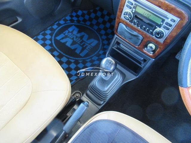 Daihatsu Mira Gino 2002 thumbnail 28