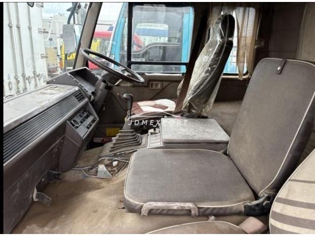 Mitsubishi Fuso Super Great 1988 thumbnail 14