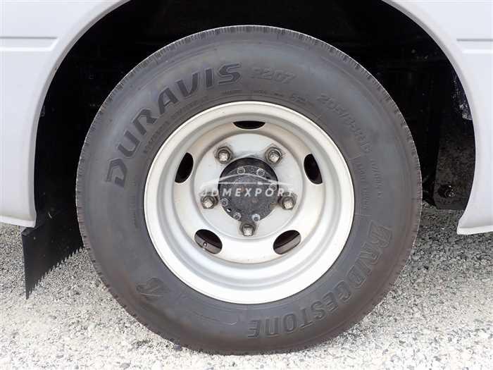 Mitsubishi Fuso Rosa Bus 1996 thumbnail 25