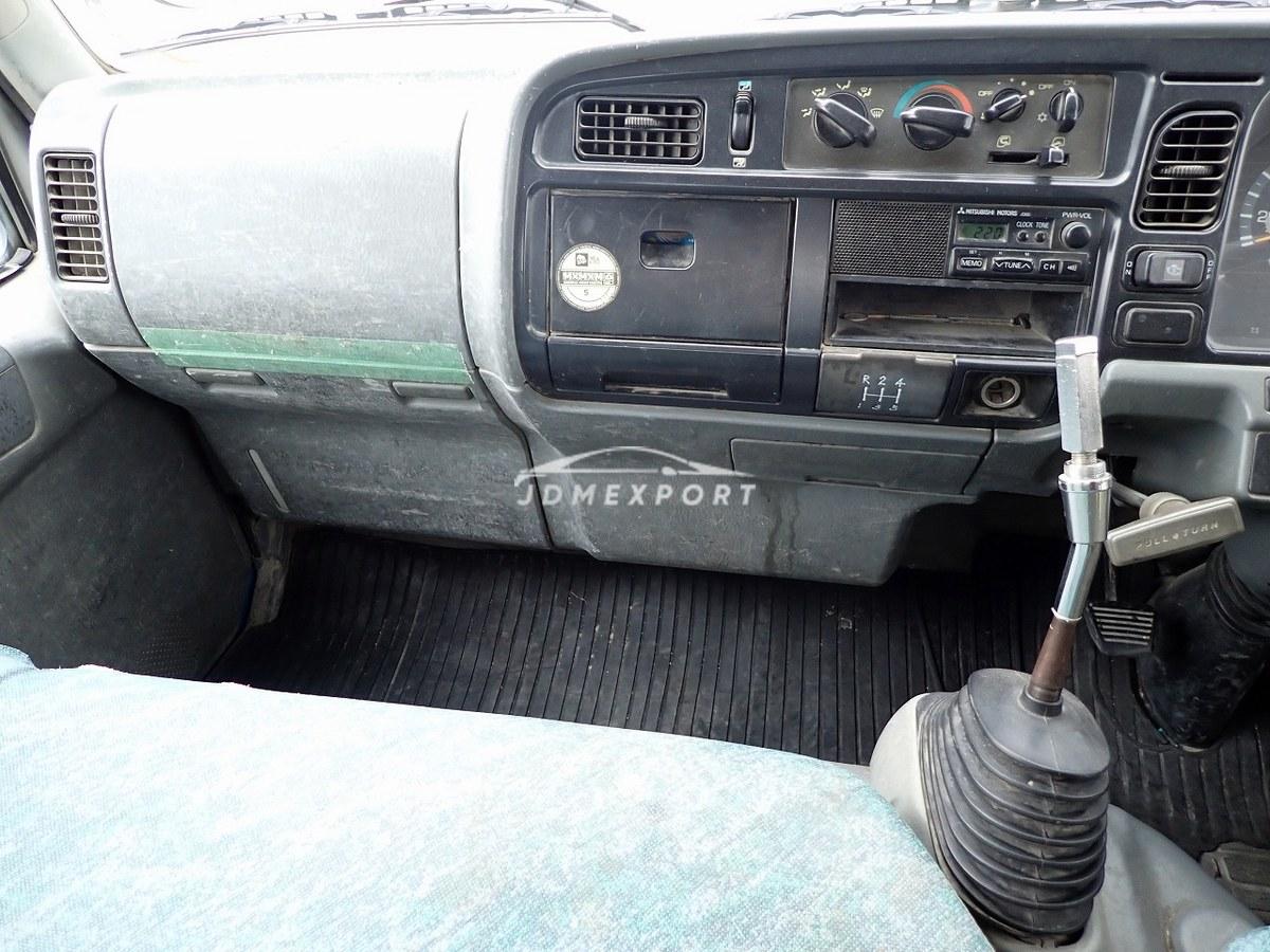 Mitsubishi Fuso Canter 2000 thumbnail 34