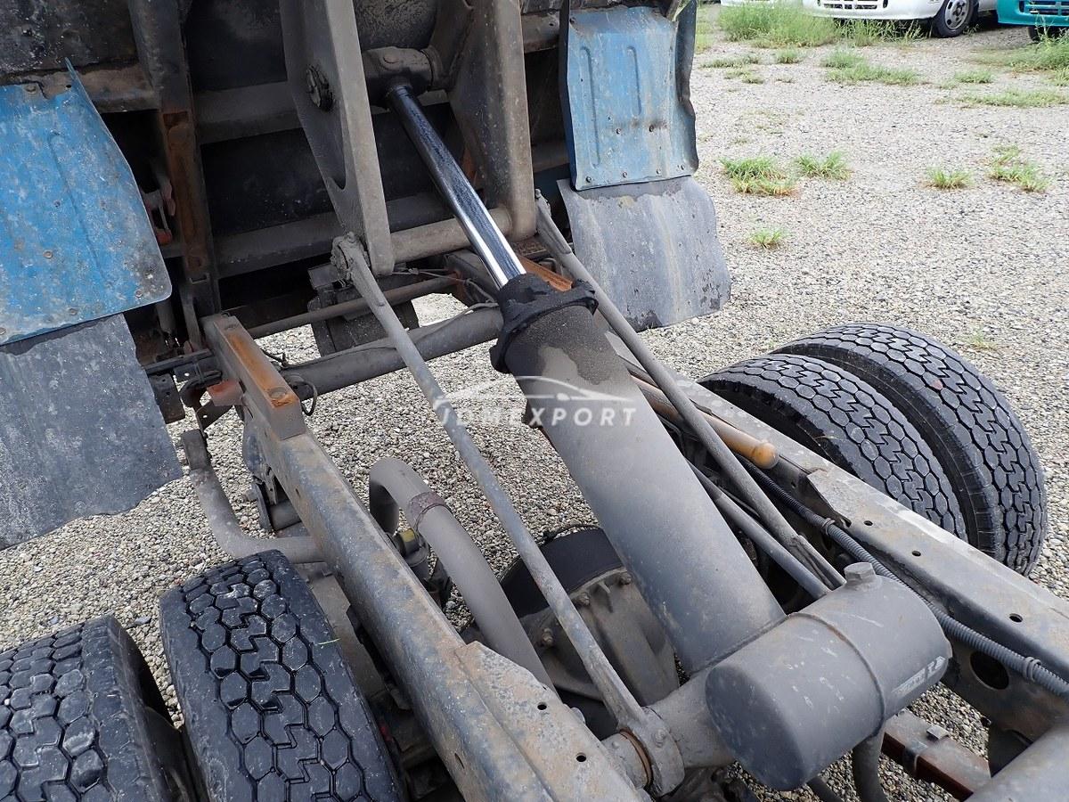 Mitsubishi Fuso Canter 2000 thumbnail 9