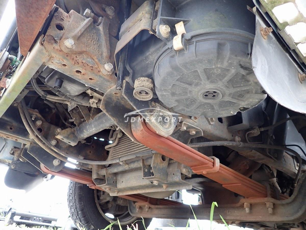 Mitsubishi Fuso Canter 2000 thumbnail 16