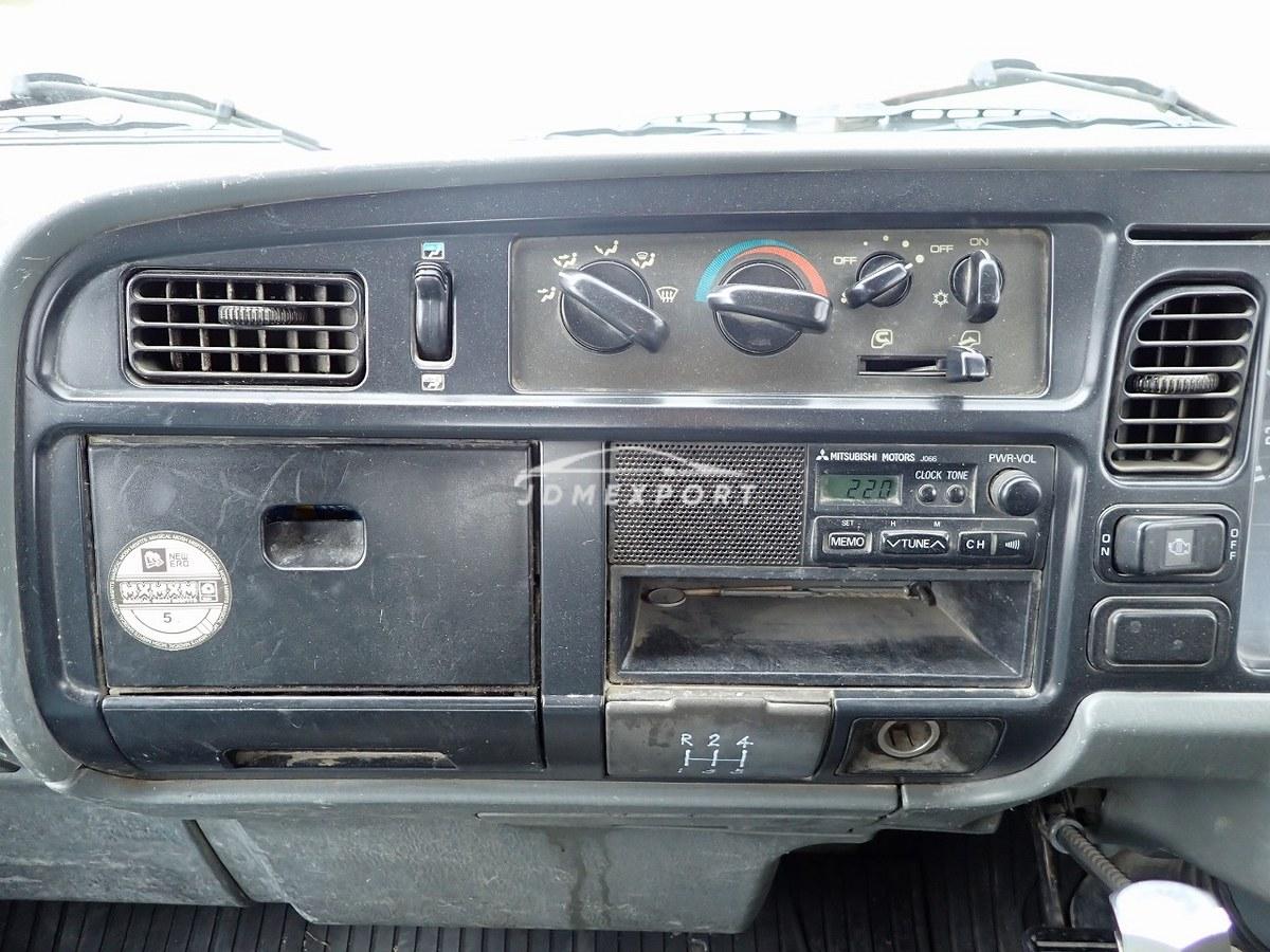 Mitsubishi Fuso Canter 2000 thumbnail 35
