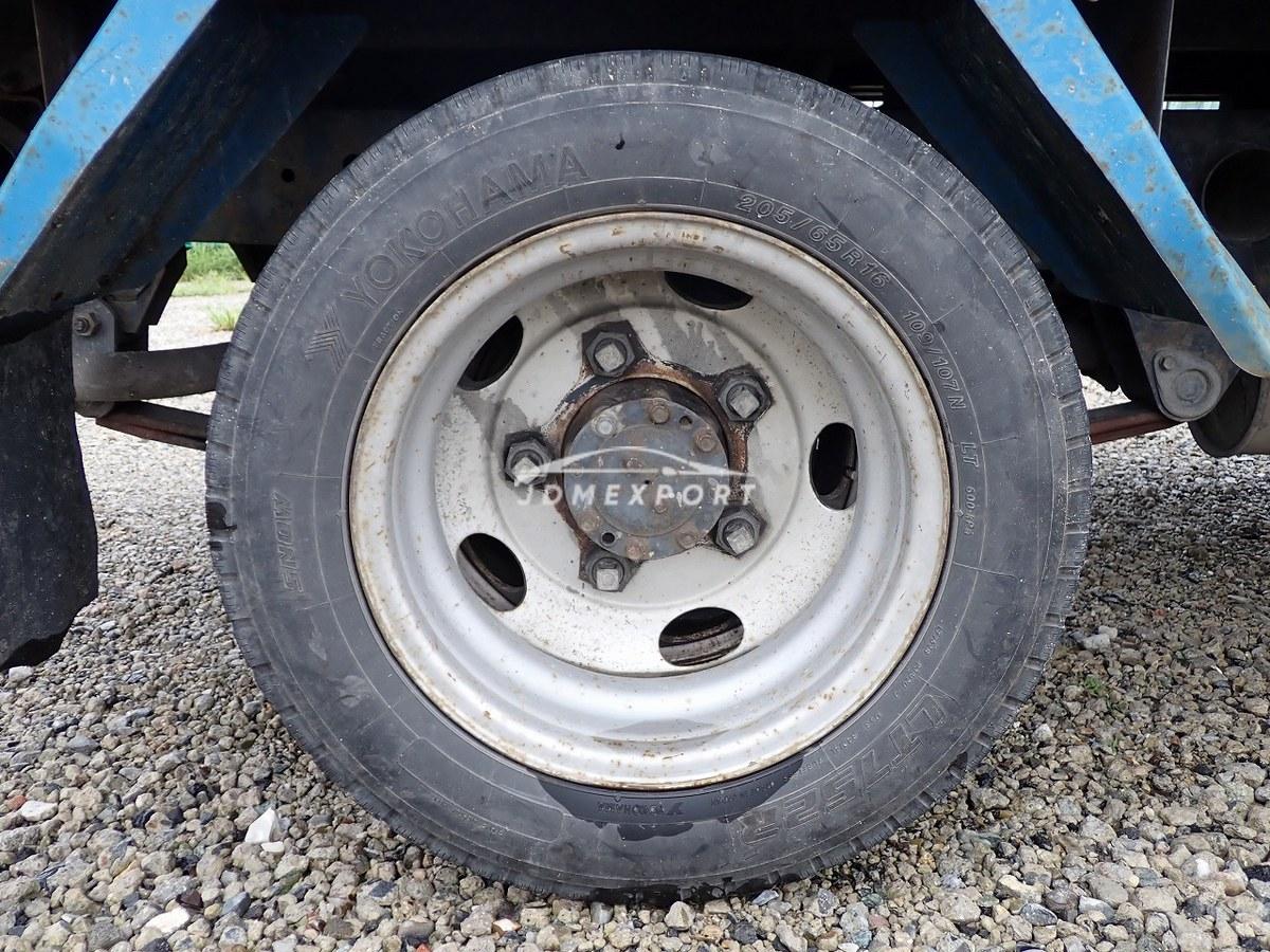 Mitsubishi Fuso Canter 2000 thumbnail 14