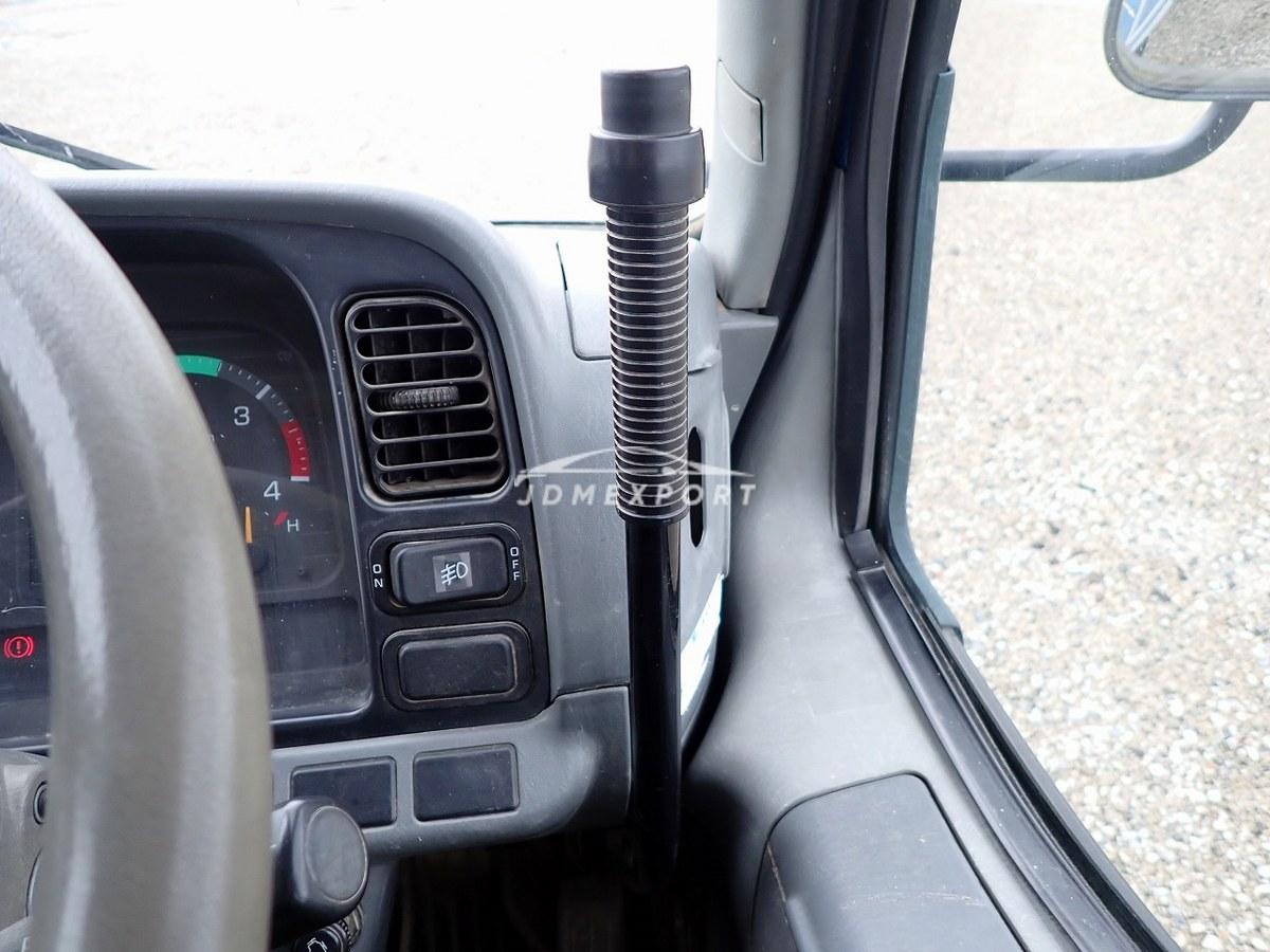 Mitsubishi Fuso Canter 2001 thumbnail 35