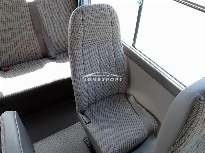 Toyota Coaster 1996 thumbnail 17