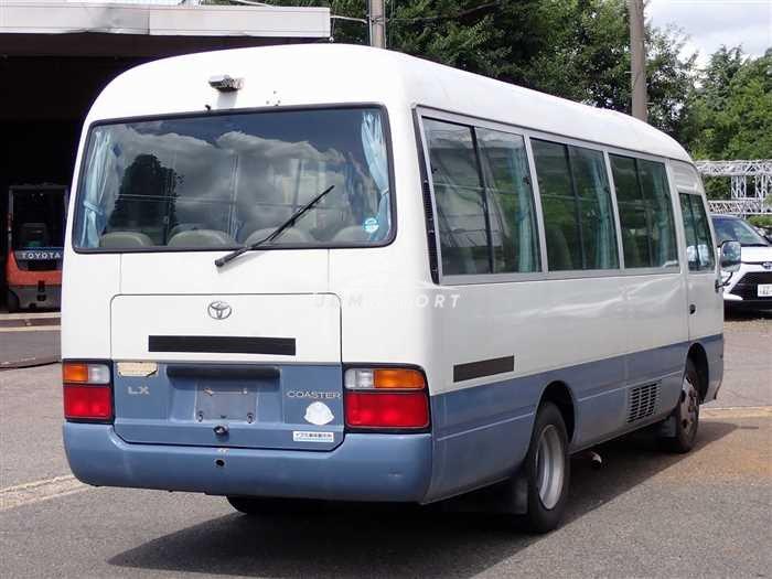 Toyota Coaster 1996 thumbnail 5