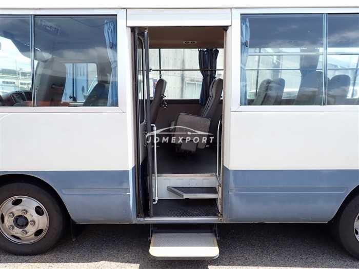 Toyota Coaster 1996 thumbnail 9