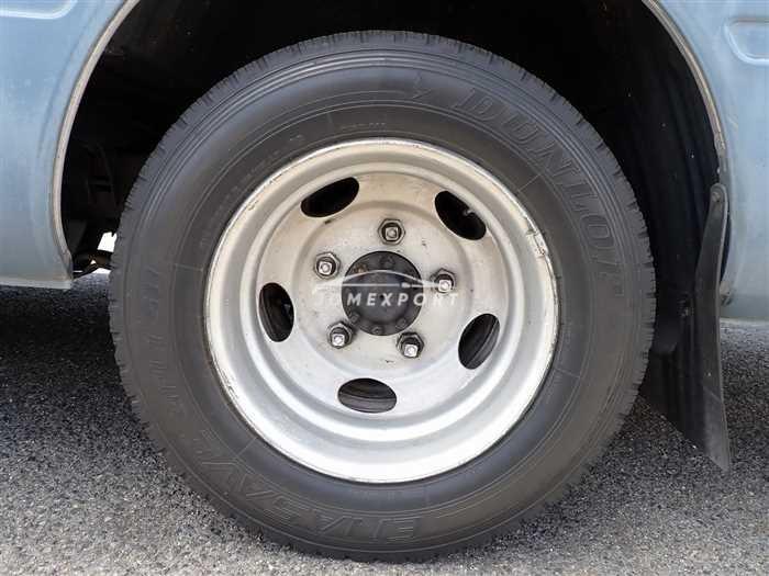Toyota Coaster 1996 thumbnail 25