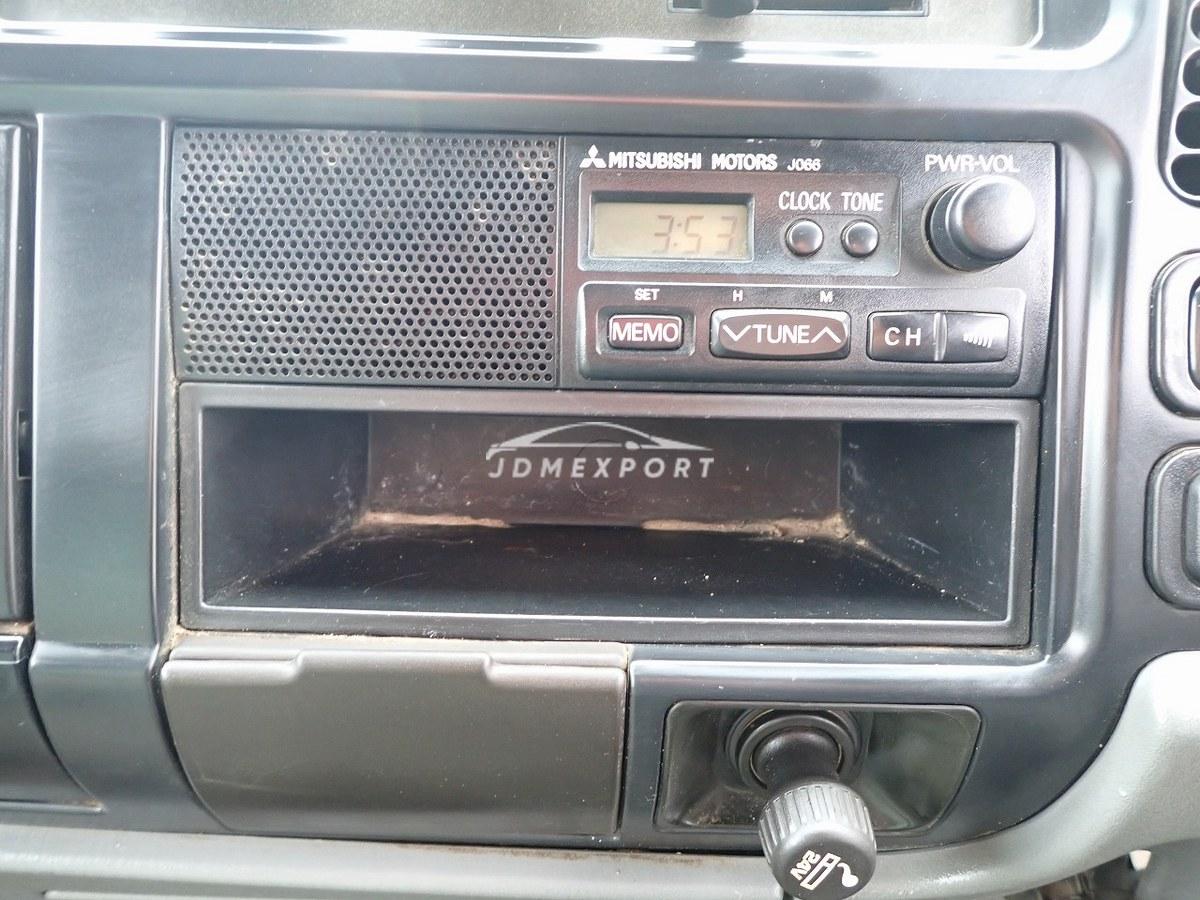 Mitsubishi Fuso Canter 2000 thumbnail 24
