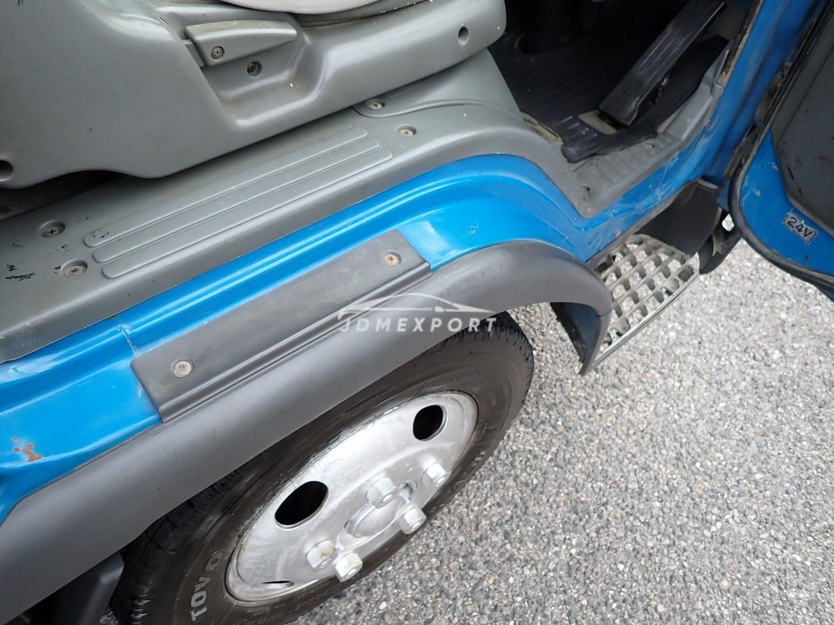 Mitsubishi Fuso Canter 2000 thumbnail 21