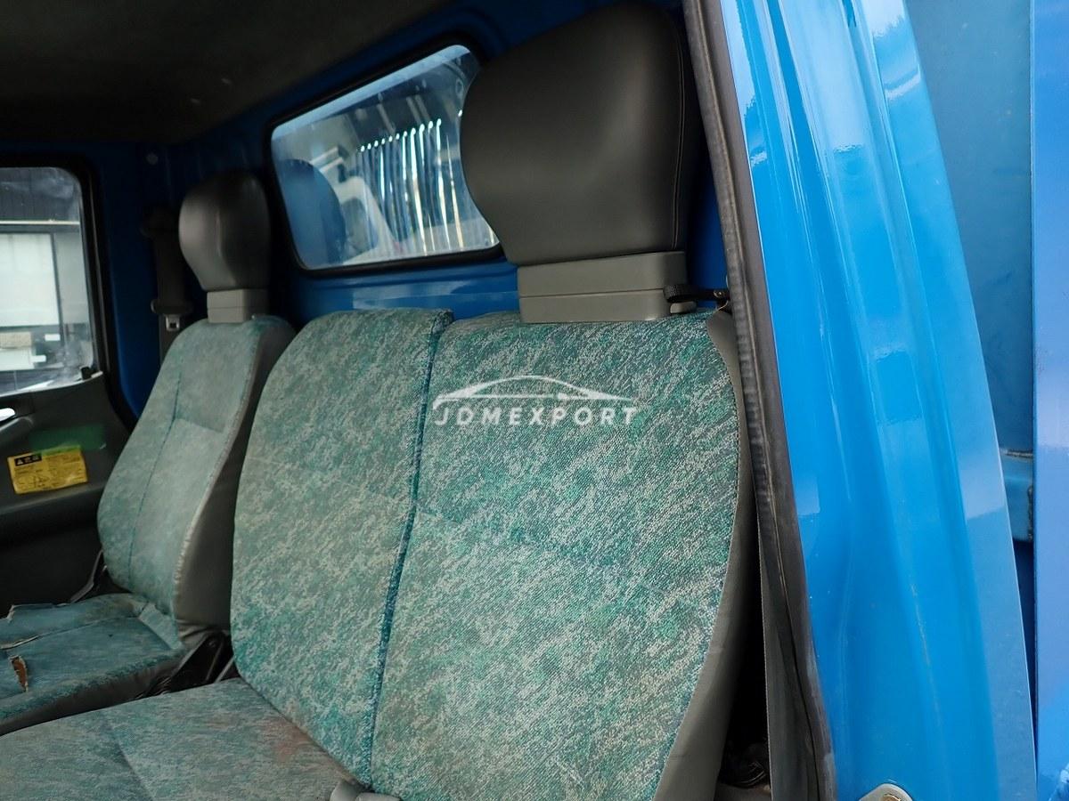 Mitsubishi Fuso Canter 2000 thumbnail 32