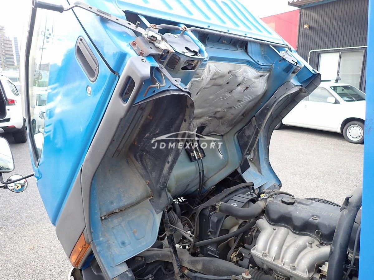Mitsubishi Fuso Canter 2000 thumbnail 43