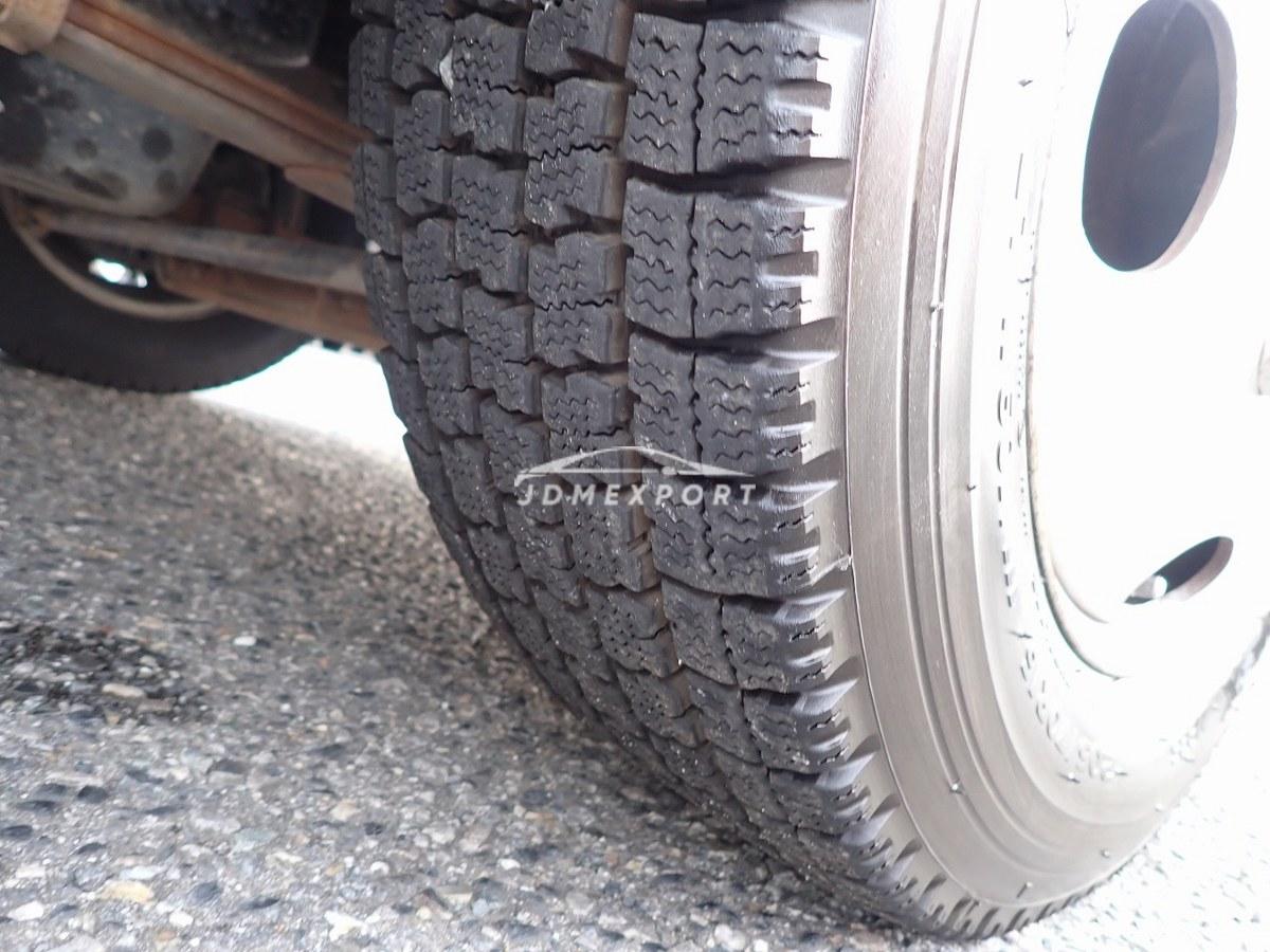 Mitsubishi Fuso Canter 2000 thumbnail 41