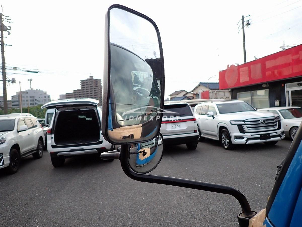 Mitsubishi Fuso Canter 2000 thumbnail 56