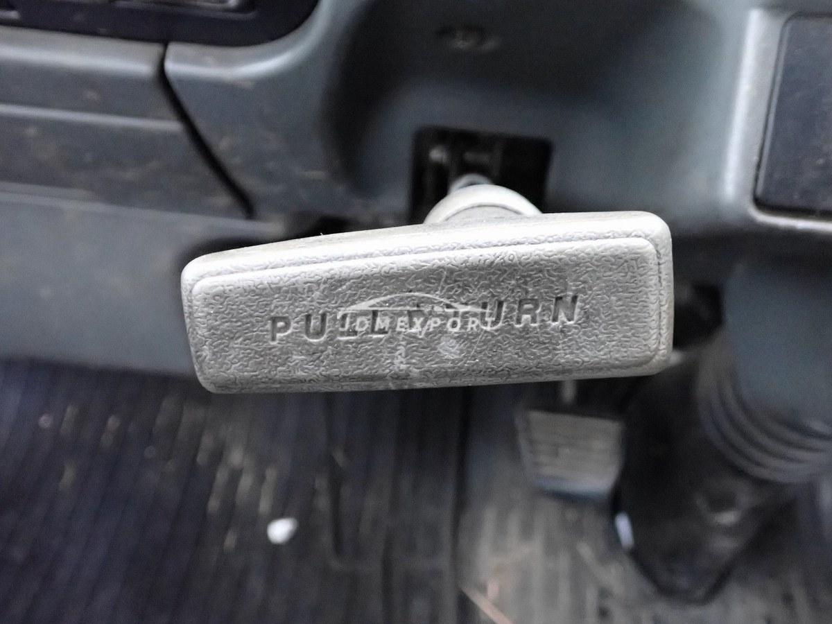Mitsubishi Fuso Canter 2000 thumbnail 30