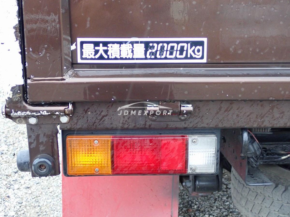 Mitsubishi Fuso Canter 2000 thumbnail 37
