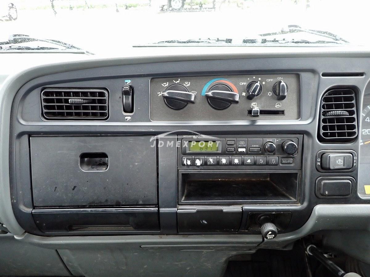 Mitsubishi Fuso Canter 2000 thumbnail 26