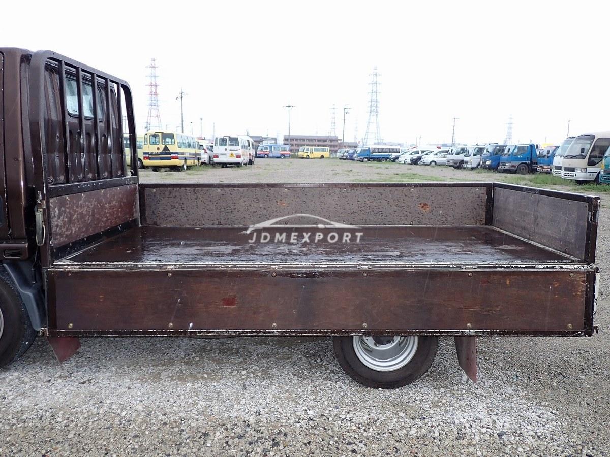 Mitsubishi Fuso Canter 2000 thumbnail 32