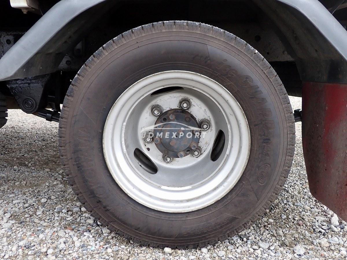 Mitsubishi Fuso Canter 2000 thumbnail 13