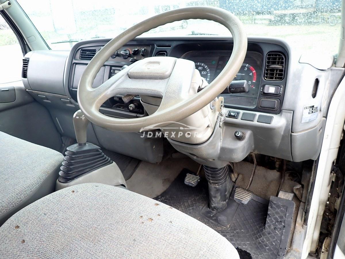 Mitsubishi Fuso Canter 1995 thumbnail 25