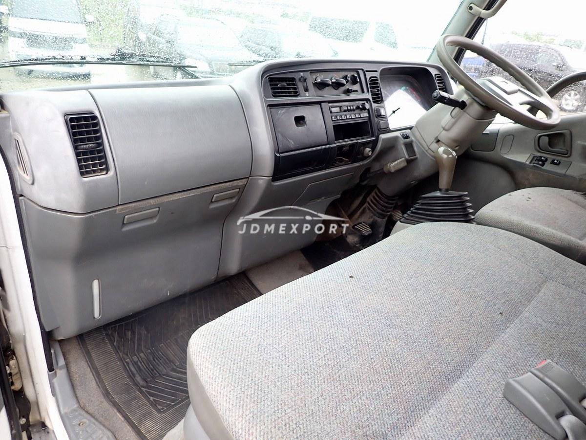 Mitsubishi Fuso Canter 1995 thumbnail 42