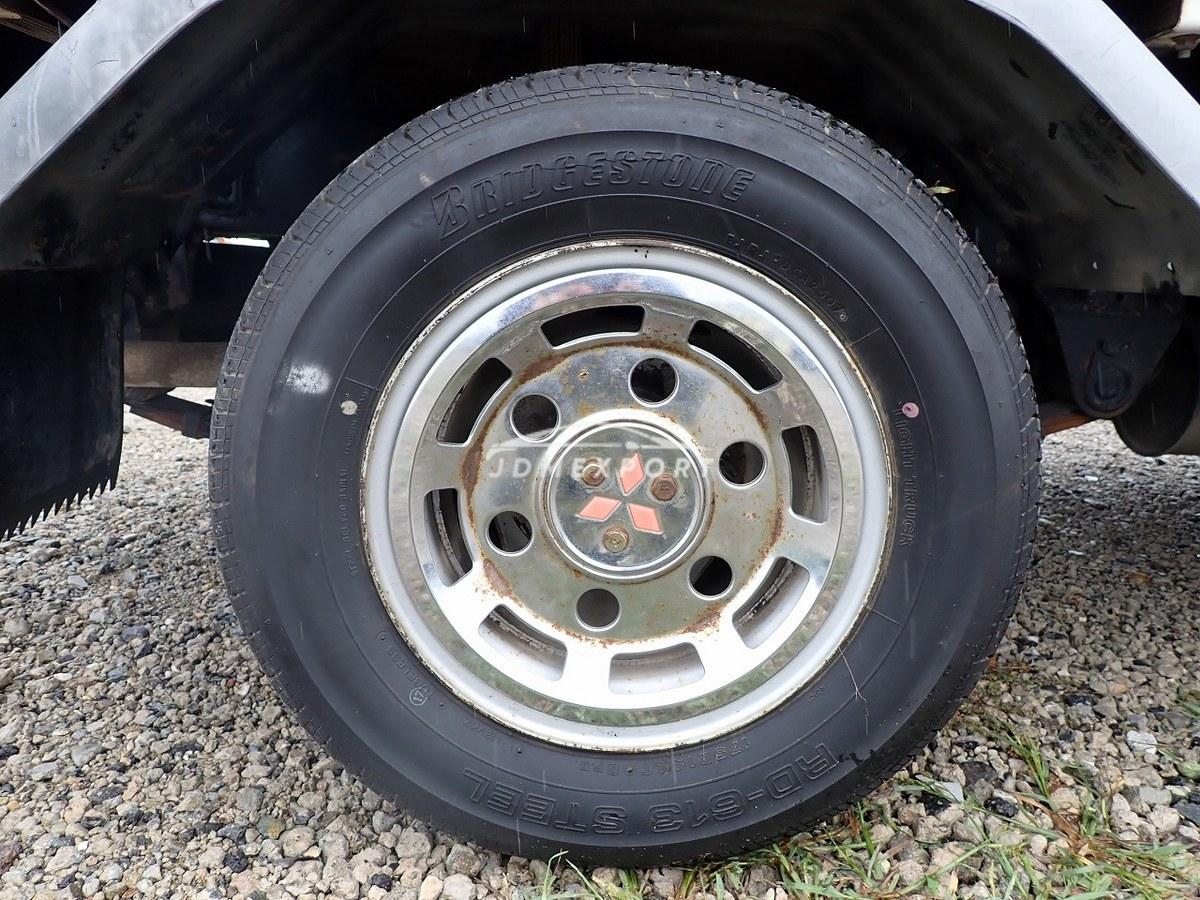 Mitsubishi Fuso Canter 1995 thumbnail 11