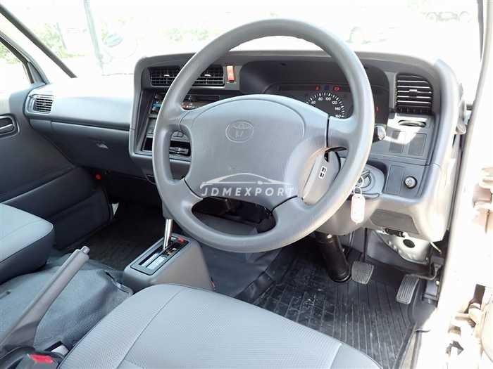 Toyota Hiace Van 1997 thumbnail 11