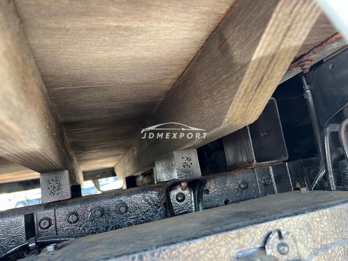 Mitsubishi Fuso Canter 1995 thumbnail 32