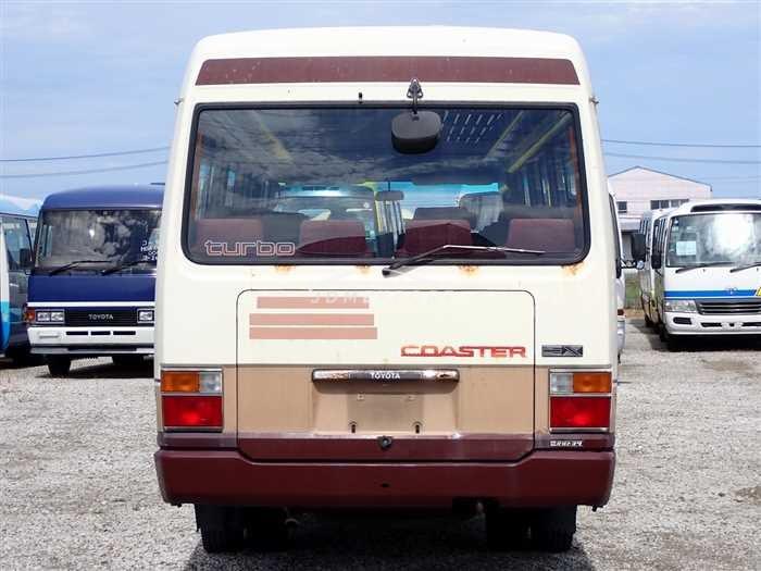 Toyota Coaster 1988 thumbnail 4