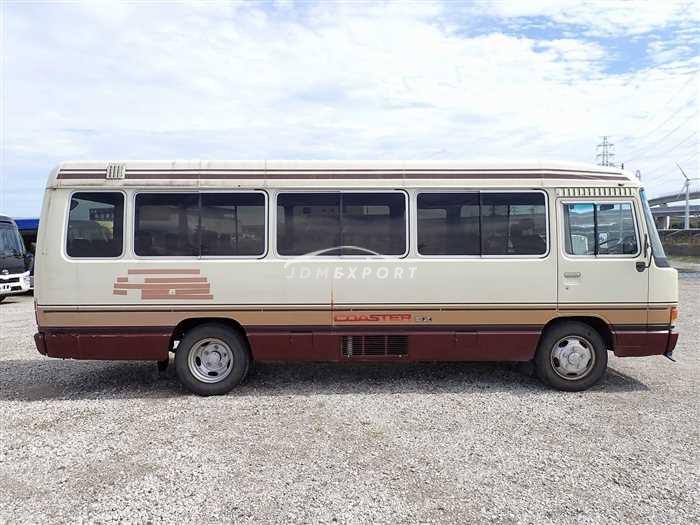 Toyota Coaster 1988 thumbnail 6