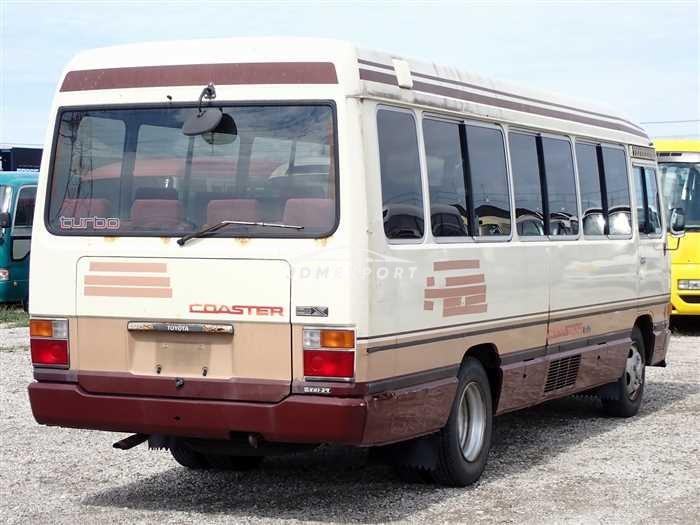 Toyota Coaster 1988 thumbnail 5