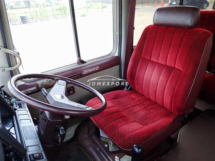 Toyota Coaster 1988 thumbnail 14