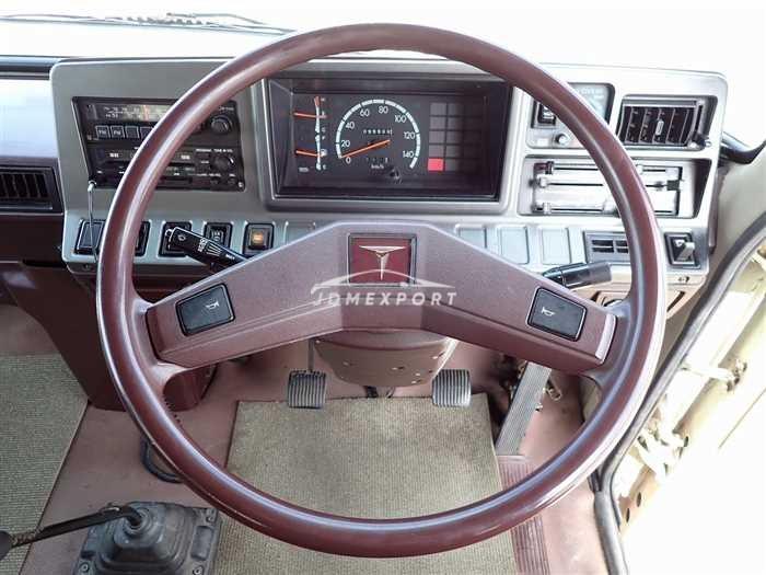 Toyota Coaster 1988 thumbnail 23