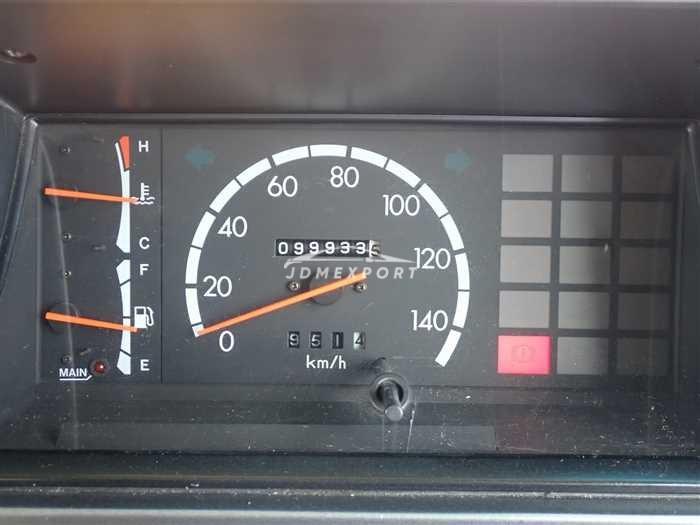 Toyota Coaster 1988 thumbnail 24