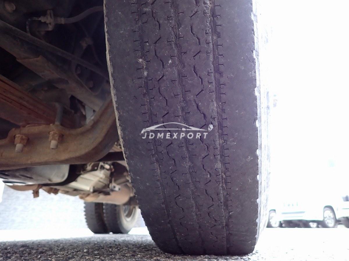 Mitsubishi Fuso Canter 2000 thumbnail 53