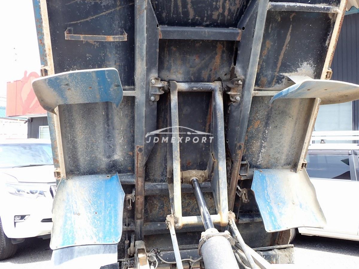 Mitsubishi Fuso Canter 2000 thumbnail 37