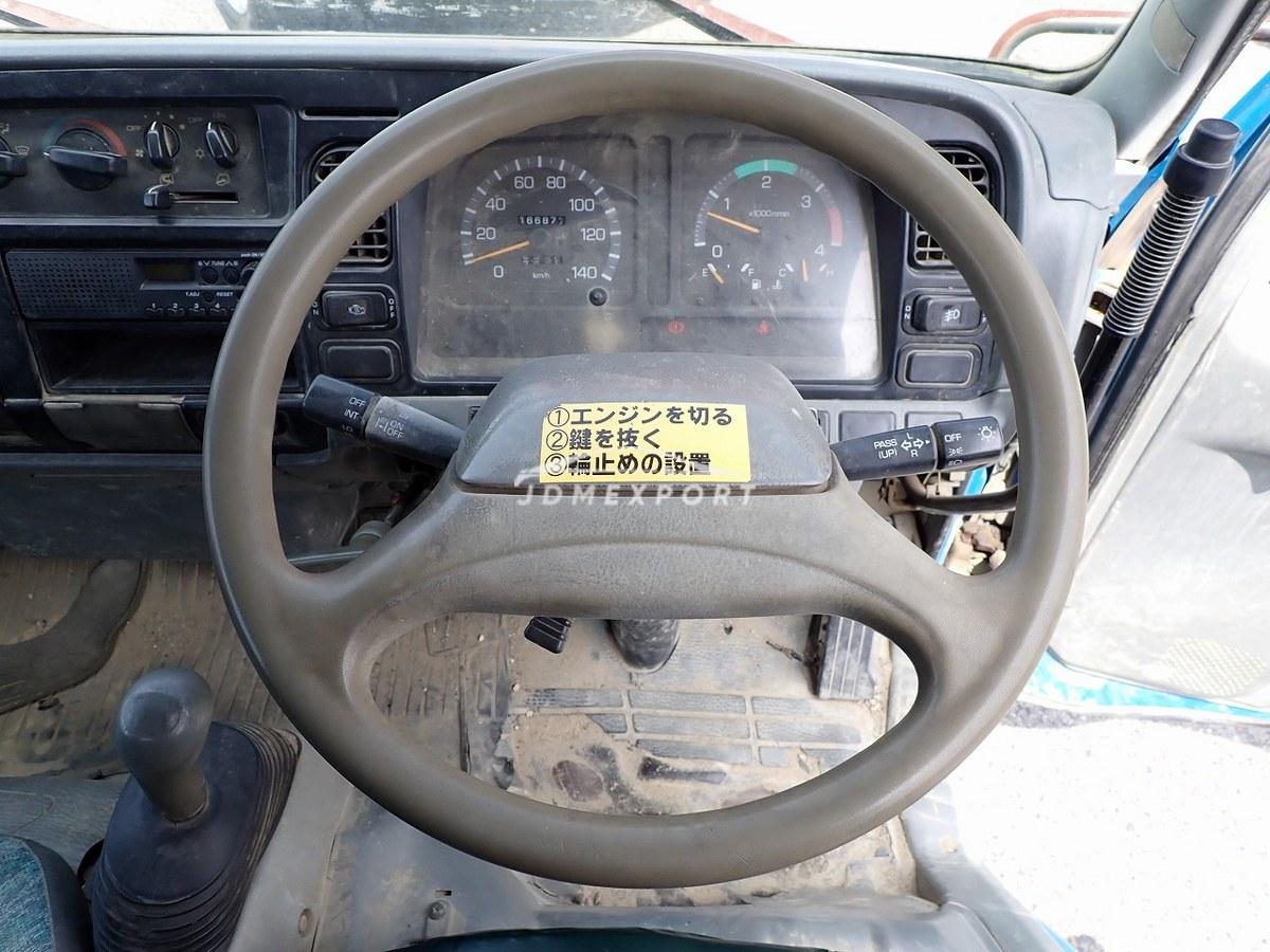 Mitsubishi Fuso Canter 2000 thumbnail 16